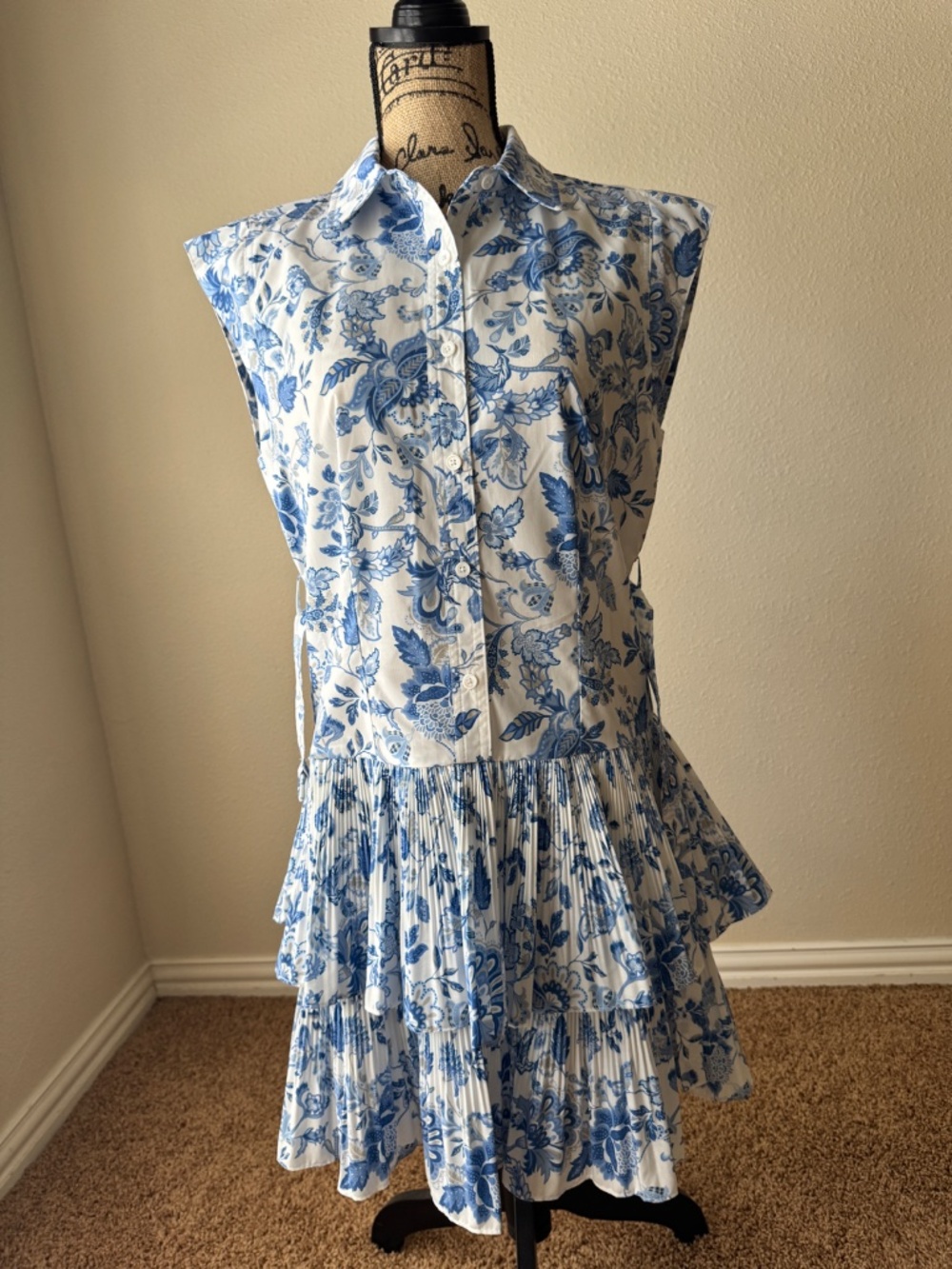 Avara Blue and White, drop waist, pleated Short Dress Size S - Picture 5 of 8